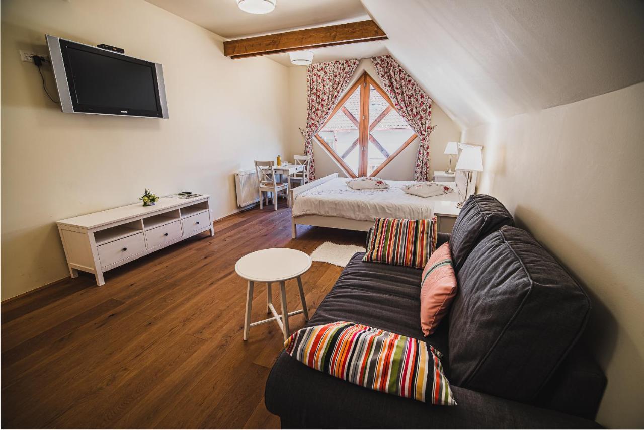 Farm Stay Zurej Šentjur Екстериор снимка